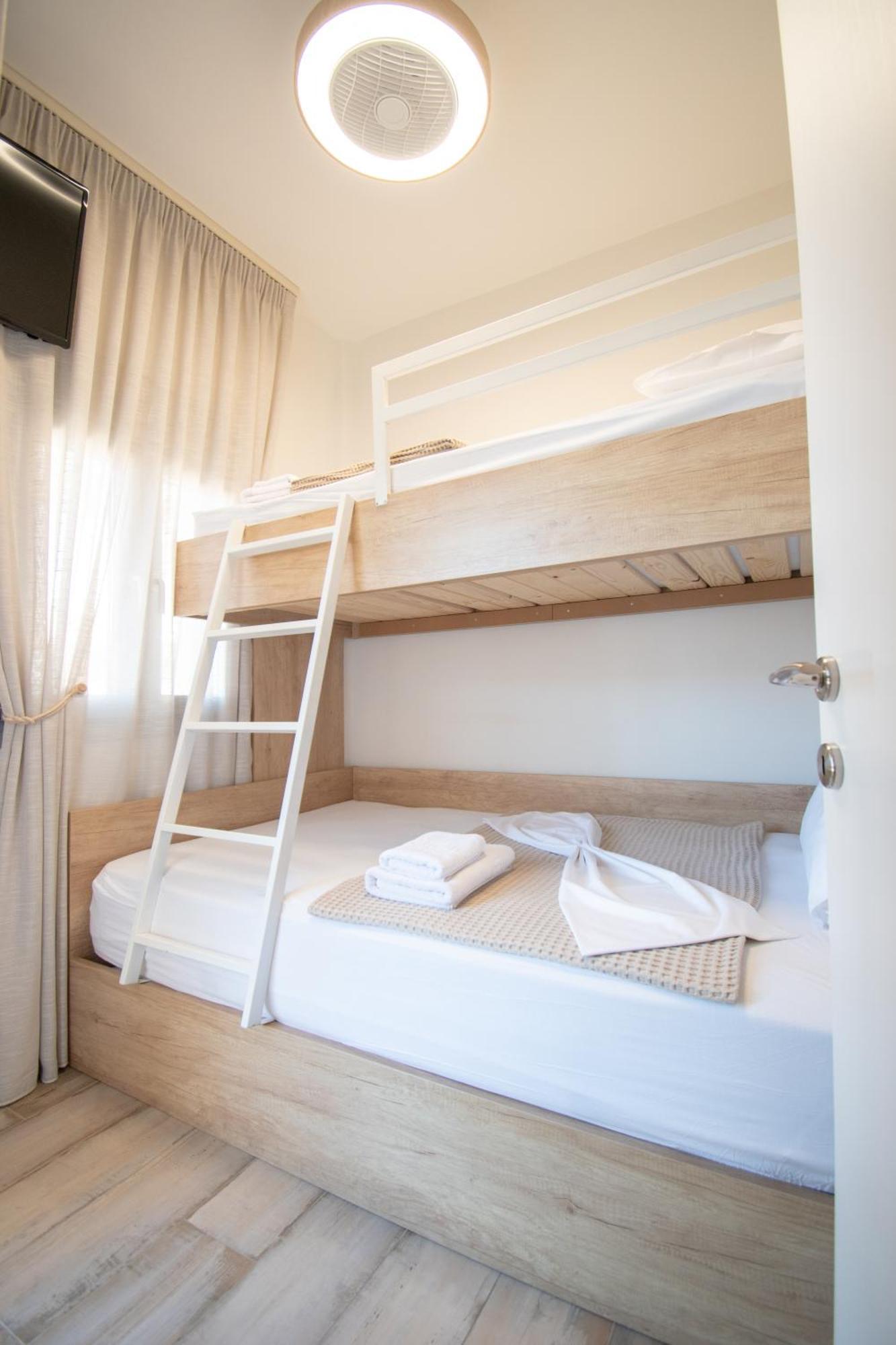 Magdalena Seaside Apartments Неа-Рода Экстерьер фото