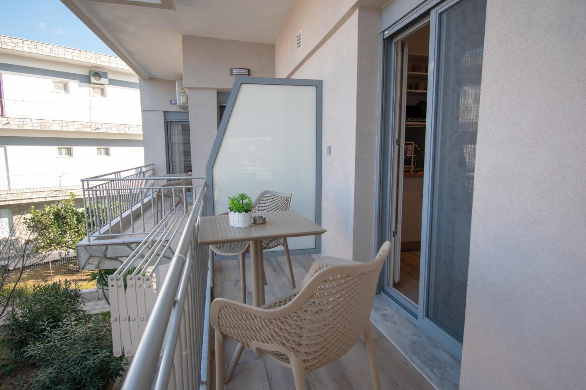 Magdalena Seaside Apartments Неа-Рода Экстерьер фото