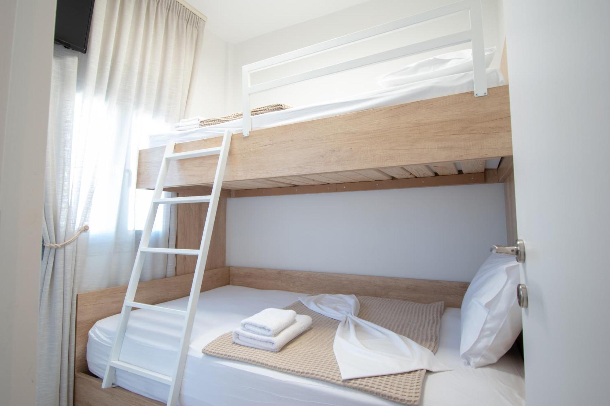 Magdalena Seaside Apartments Неа-Рода Экстерьер фото