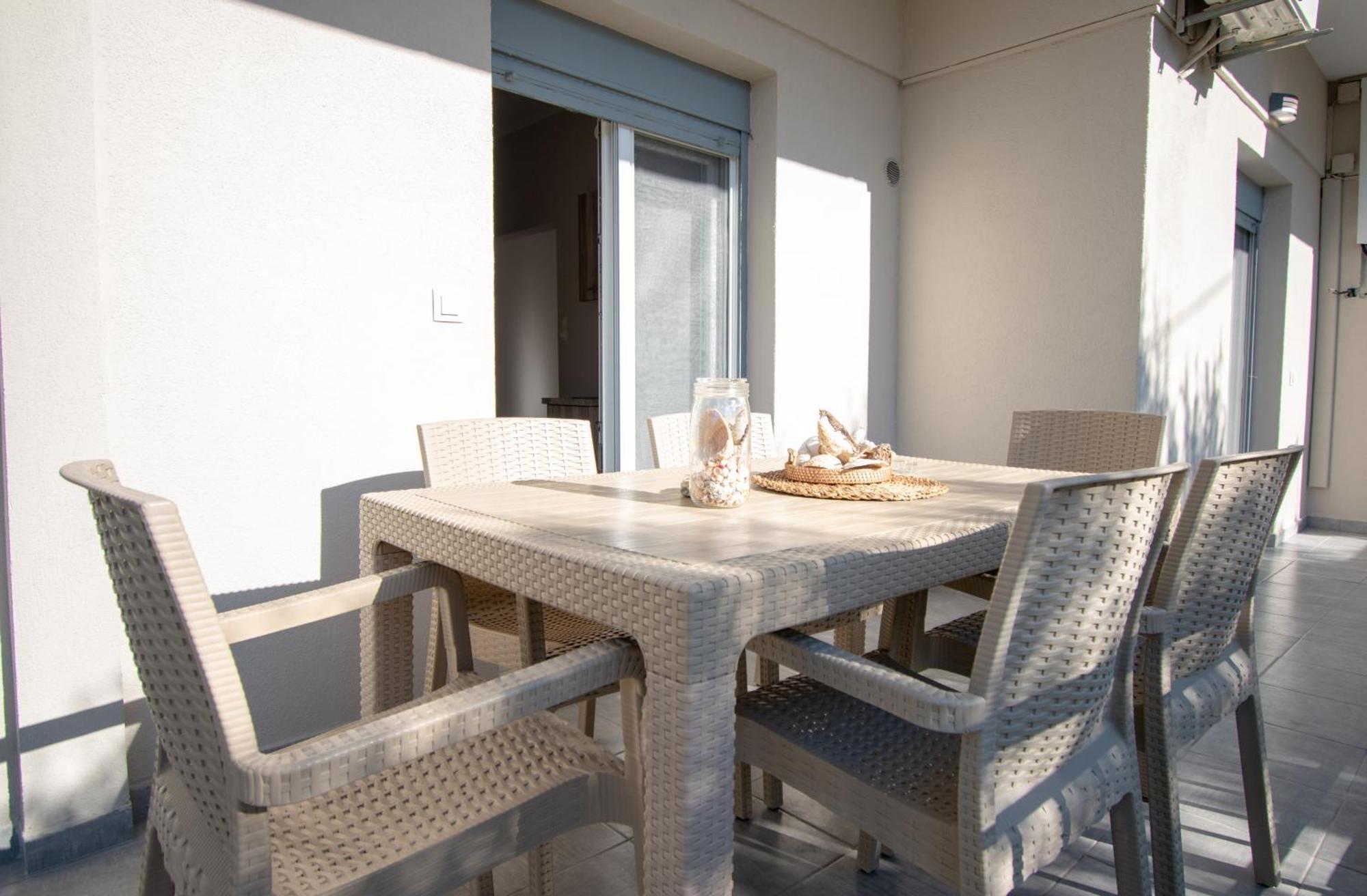 Magdalena Seaside Apartments Неа-Рода Экстерьер фото